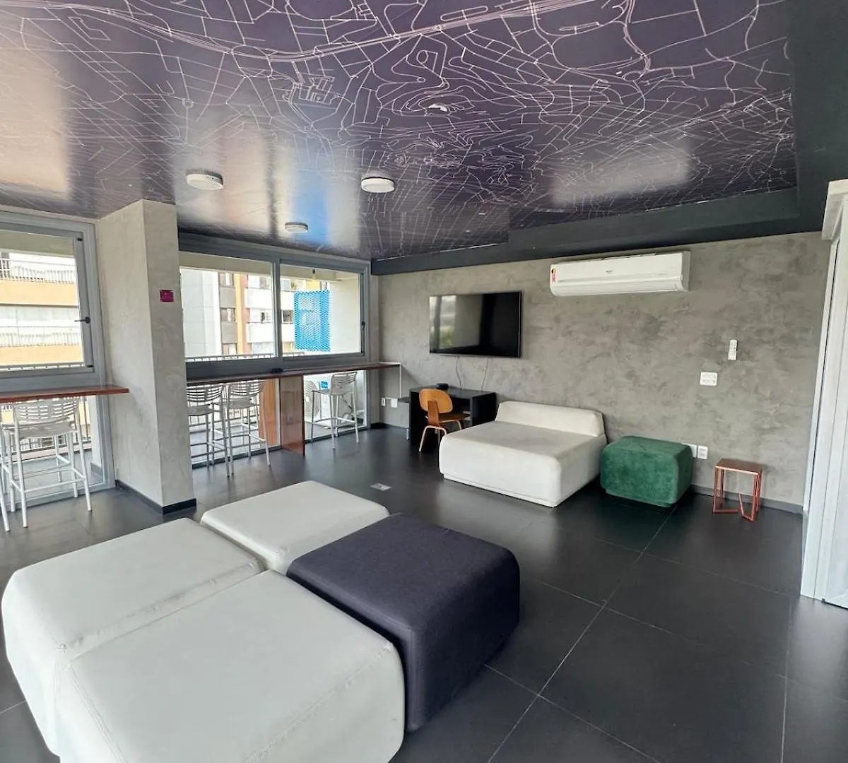 218 - Ap Moema | Prox Metro E Ibira! A/C, Wifi, Academia Apartment Sao Paulo